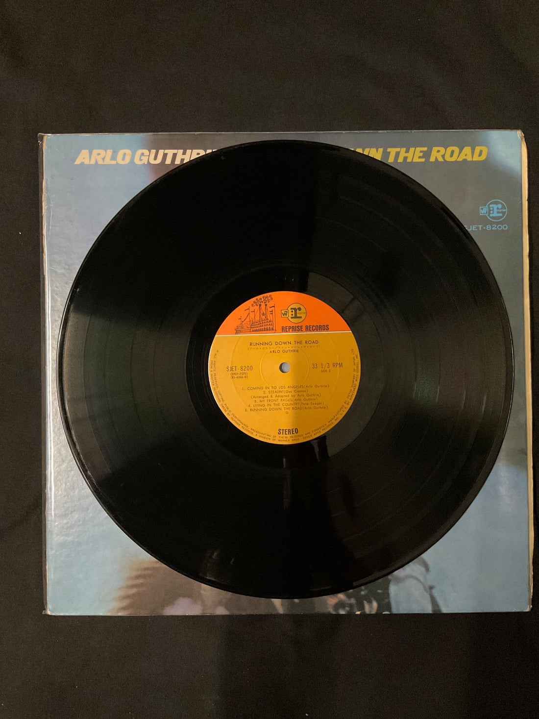 แผ่นเสียง Arlo Guthrie - Running Down The Road Vinyl VG+