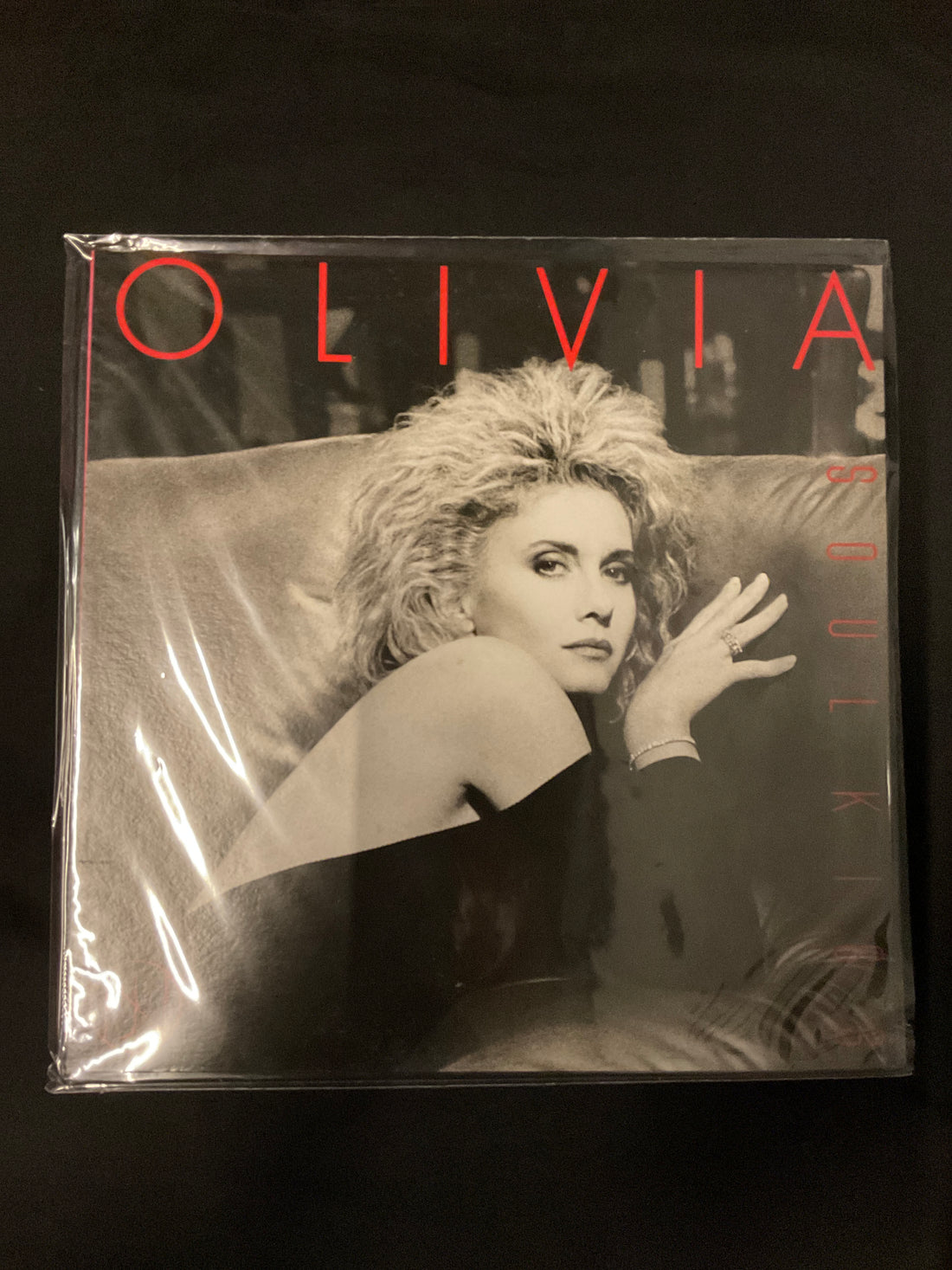 แผ่นเสียง Olivia Newton-John - Soul Kiss Vinyl VG+
