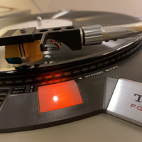 เครื่องเล่นแผ่นเสียง Technics SL-26 Semi-auto Belt Drive Turntable (220V)