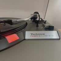 เครื่องเล่นแผ่นเสียง Technics SL-26 Semi-auto Belt Drive Turntable (220V)