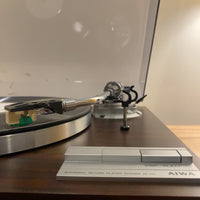 เครื่องเล่นแผ่นเสียง Aiwa AP-D11 Auto Return Belt Drive Turntable (220V)