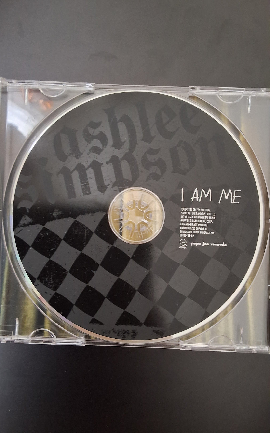 ซีดี Ashlee Simpson - I Am Me CD VG+