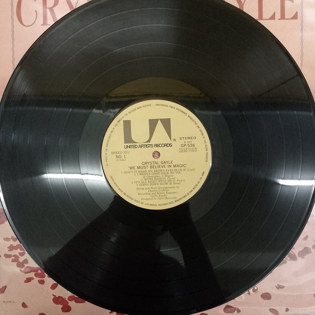แผ่นเสียง Crystal Gayle - We Must Believe In Magic Vinyl VG+